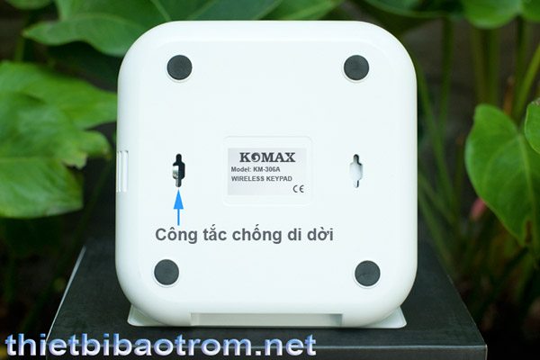 Mặt sau của bàn phím không dây KM-02R